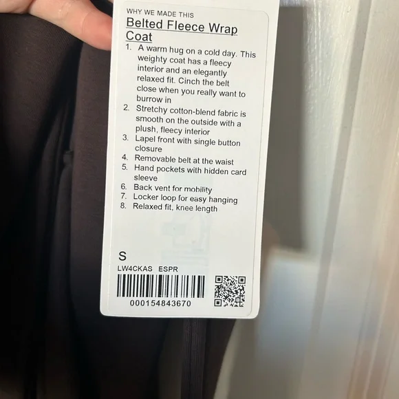 Lululemon coat - Picture 4 of 4